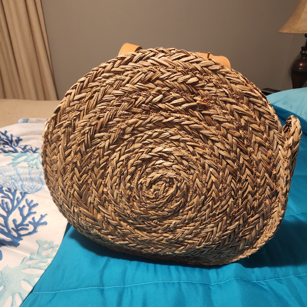 Universal Thread Spiral Woven Basket